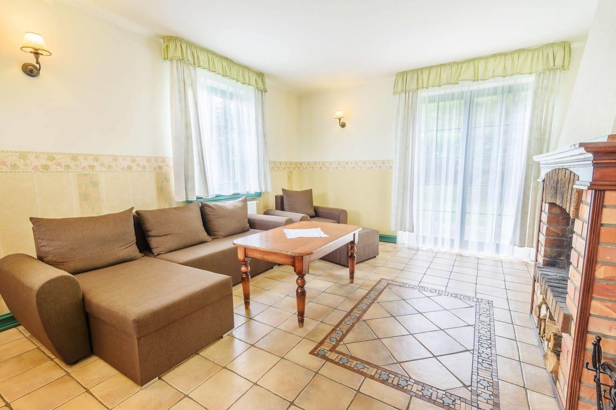 Amax Boutique Hotel Миколайки Экстерьер фото